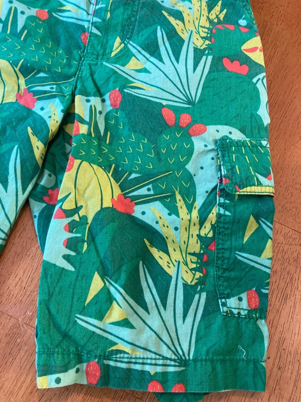Mini Boden Elastic Waist Jersey Green Cactus Cargo Shorts - 7Y - IMO run slender